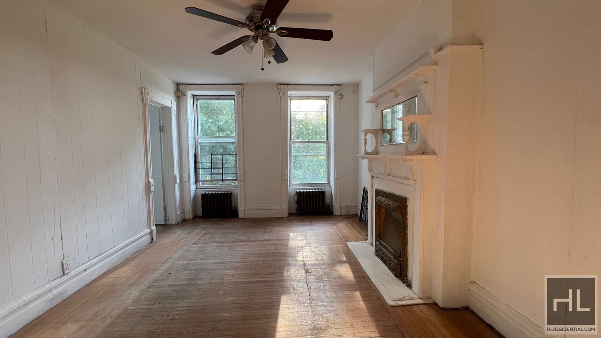 RENOVATED VERY BRIGHT 2 BEDROOM KINGSTON... Room for Rent in Brooklyn