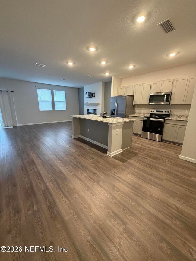 Building Photo - 14635 Macadamia Ln