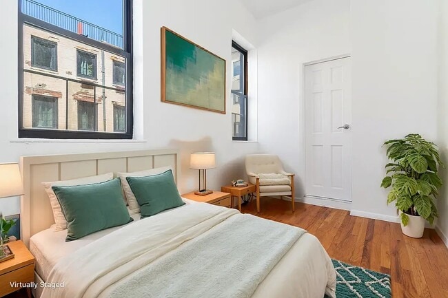 126 Elizabeth St