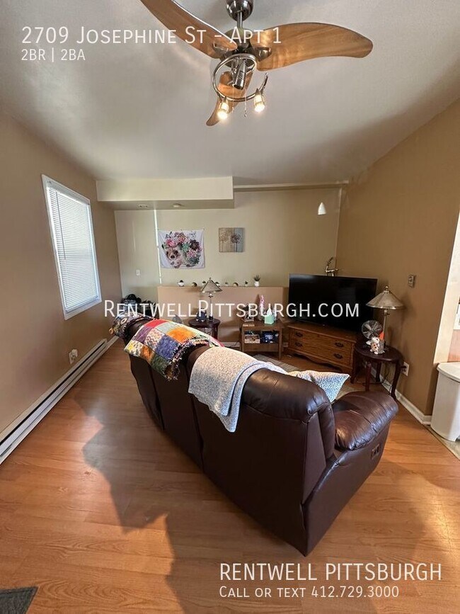 Building Photo - Large 2 Bedroom Duplex in South Side