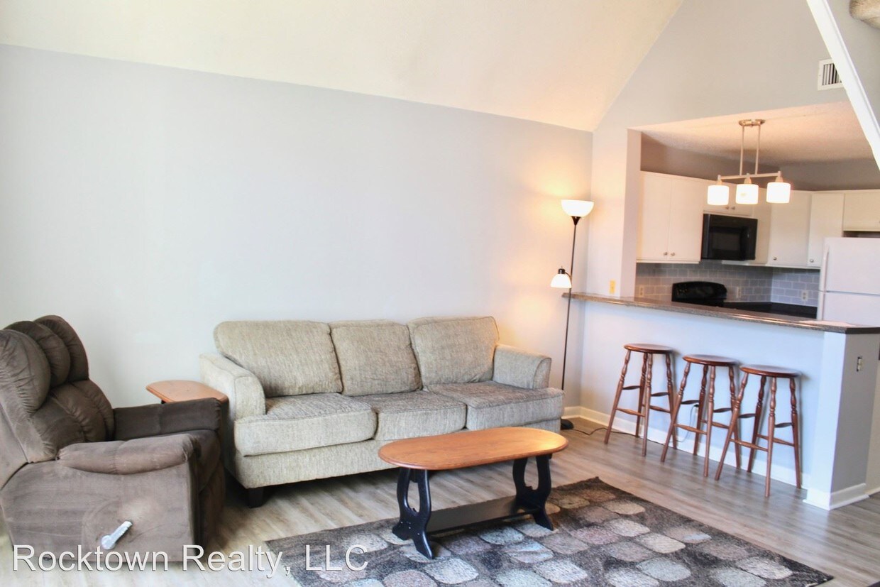 Foto principal - 1348 Hunters Rd