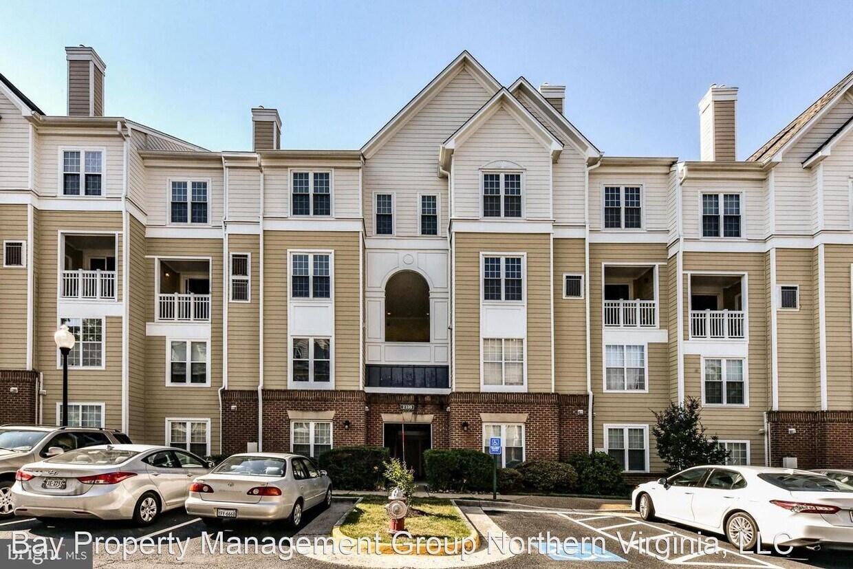 Primary Photo - 2109 Highcourt Ln