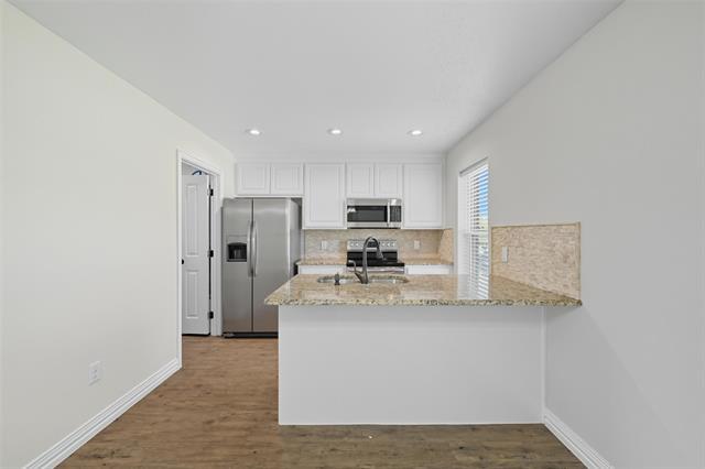 Foto del edificio - 913 N Barrett Ave