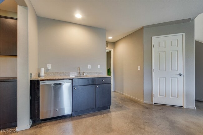 Foto del edificio - 10589 Acacia Park Pl