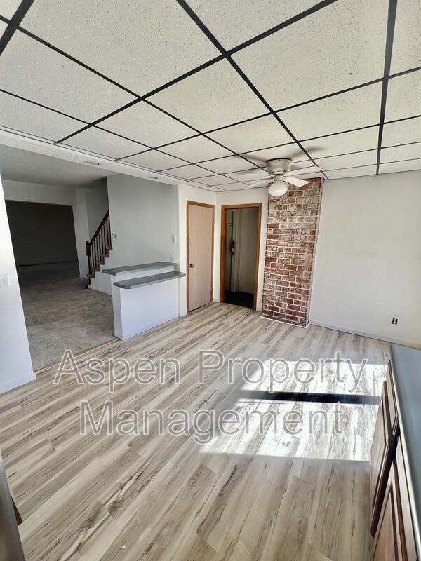 Foto del edificio - 1313 Division St