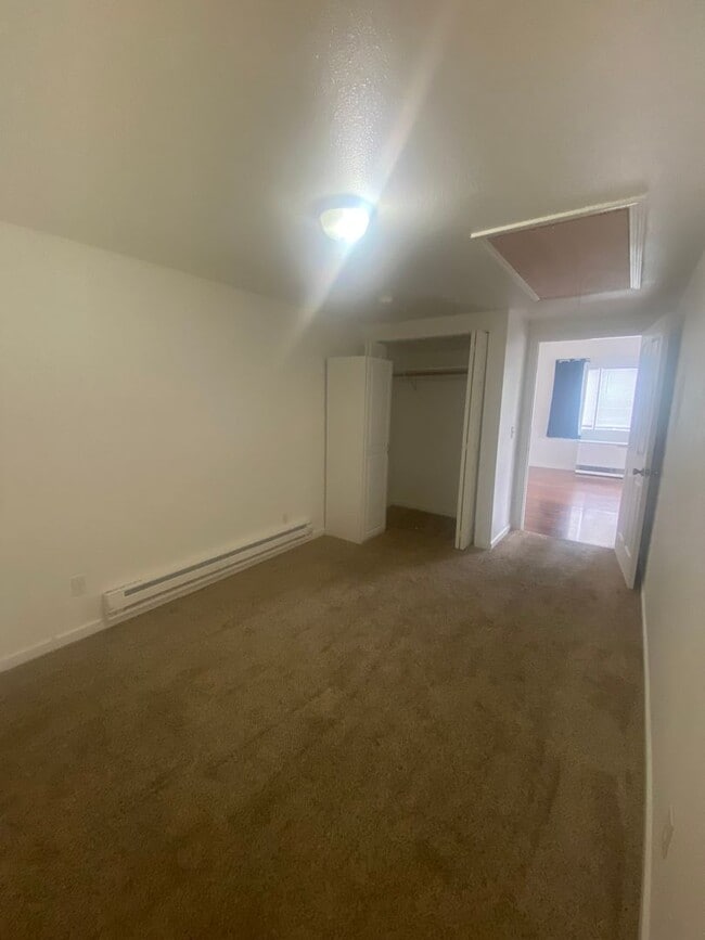 Building Photo - Perfect Space To Call Home! 1 Bed/1 Bath i...
