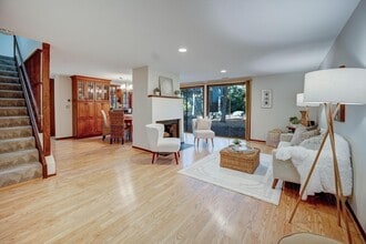 Building Photo - 546 Great Elm Way