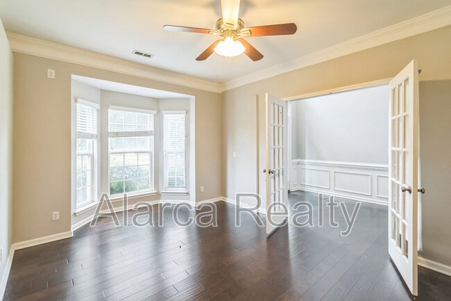 Building Photo - 6102 Greengate Ln