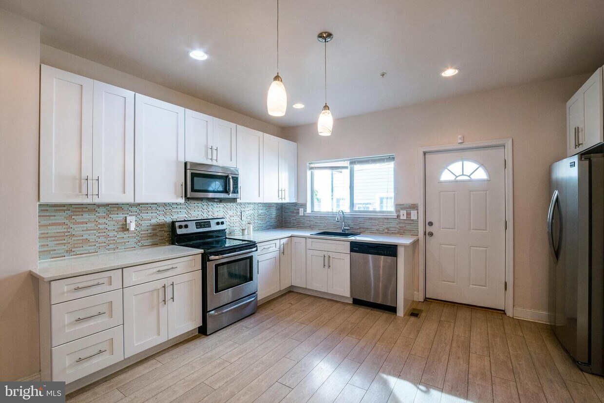 2107 Kimball St, Philadelphia, PA 19146 Townhome Rentals in