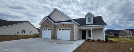 Building Photo - 812 Sarah Rebecca Dr