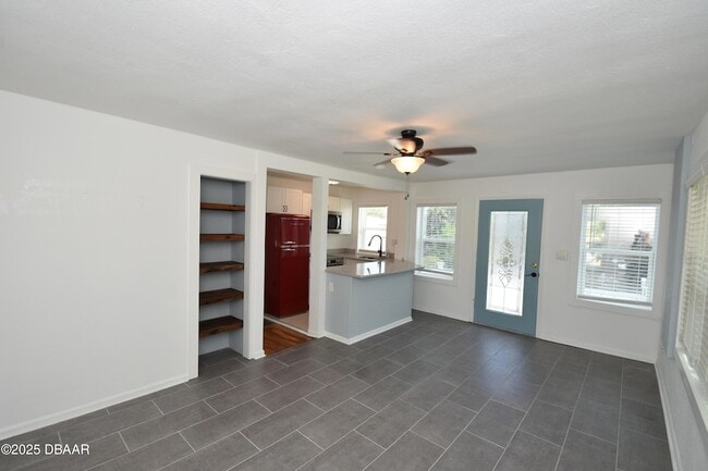 Photo - 403 N Oleander Ave Apartment