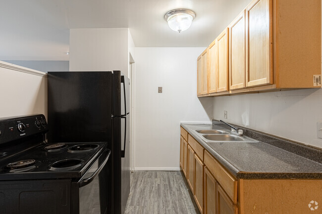 1BR, 1BA - 950SF - Ferncrest Apartments