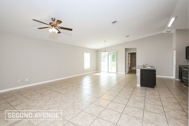 Foto del edificio - 1655 Painter St SE