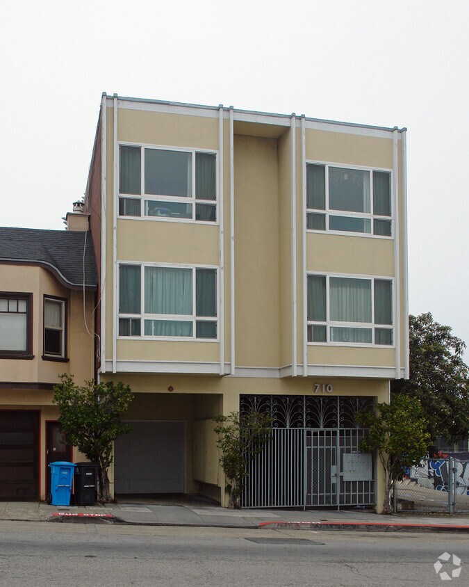 Primary Photo - 710 25th Ave