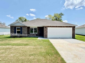 Building Photo - 8331 E Queens St