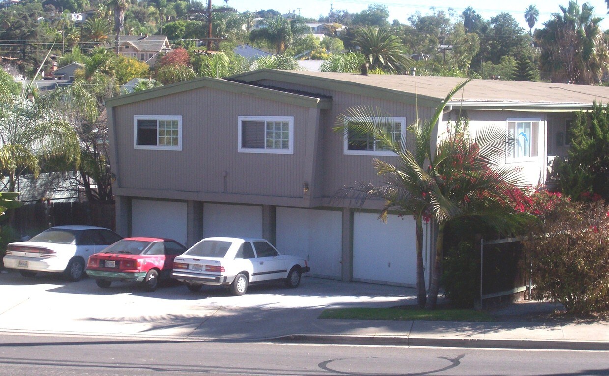 Building Photo - 4551 Spring St