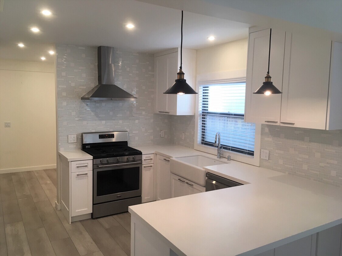 133 11th St, Seal Beach, CA 90740 House Rental in Seal Beach, CA