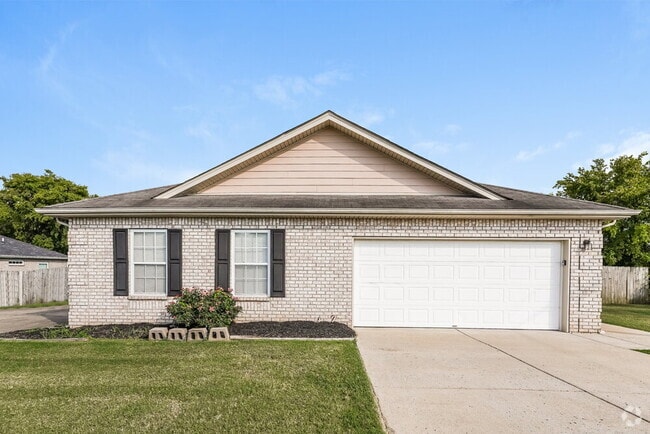 Building Photo - 574 Rose Cottage Cir