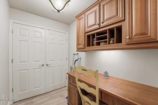 Building Photo - 5350 E Deer Valley Dr