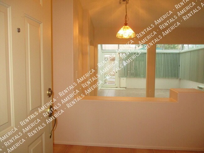 Foto del edificio - 8775 W Marconi Ave
