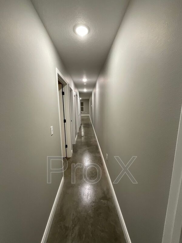 Building Photo - 333 4th St