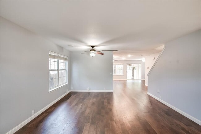 Foto del edificio - 1204 Mathias St