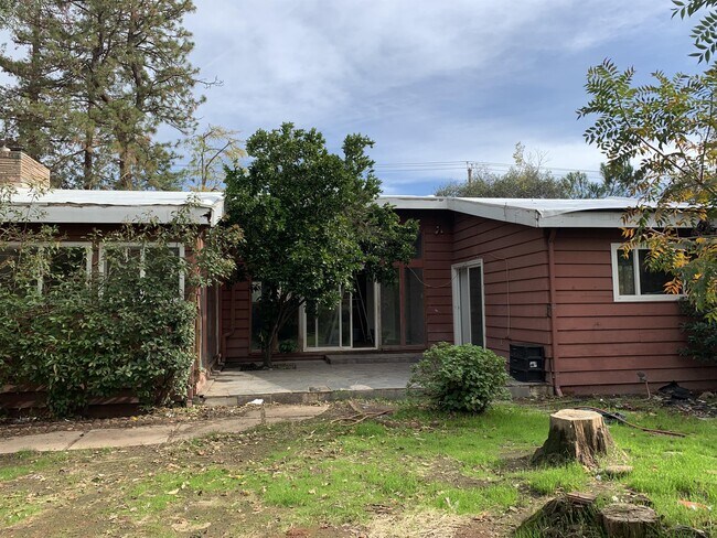 Foto del edificio - 4849 College Oak Dr