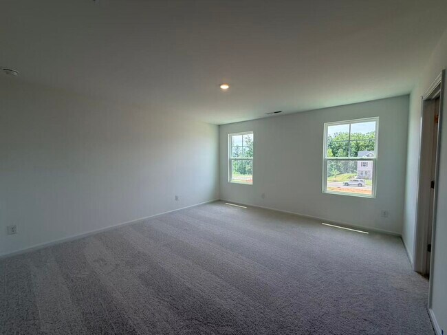 Foto del edificio - 219 Deercroft Dr