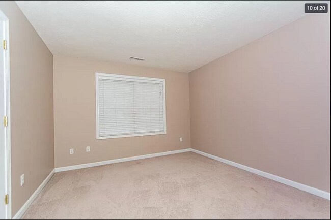 Foto del edificio - 1016 Middlesex St