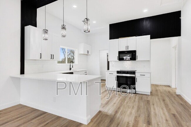 Foto del edificio - 1269 Bonham St