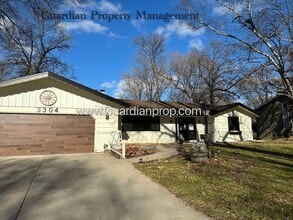 Building Photo - 3304 Skyview Dr