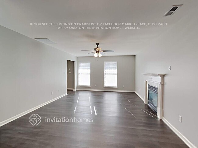 Foto del edificio - 4815 Asherton Pl NW