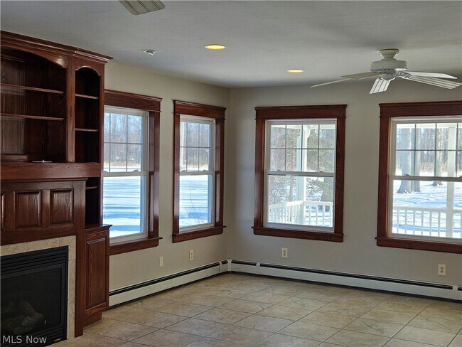 Foto del edificio - 2230 Nagel Rd