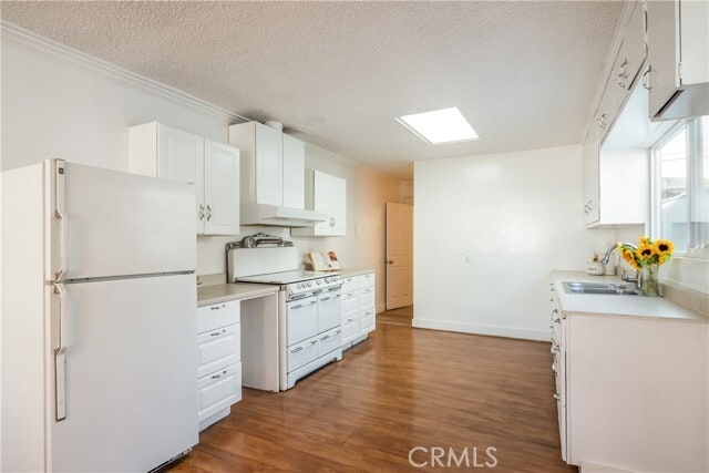 Building Photo - 1125 Heliotrope Dr