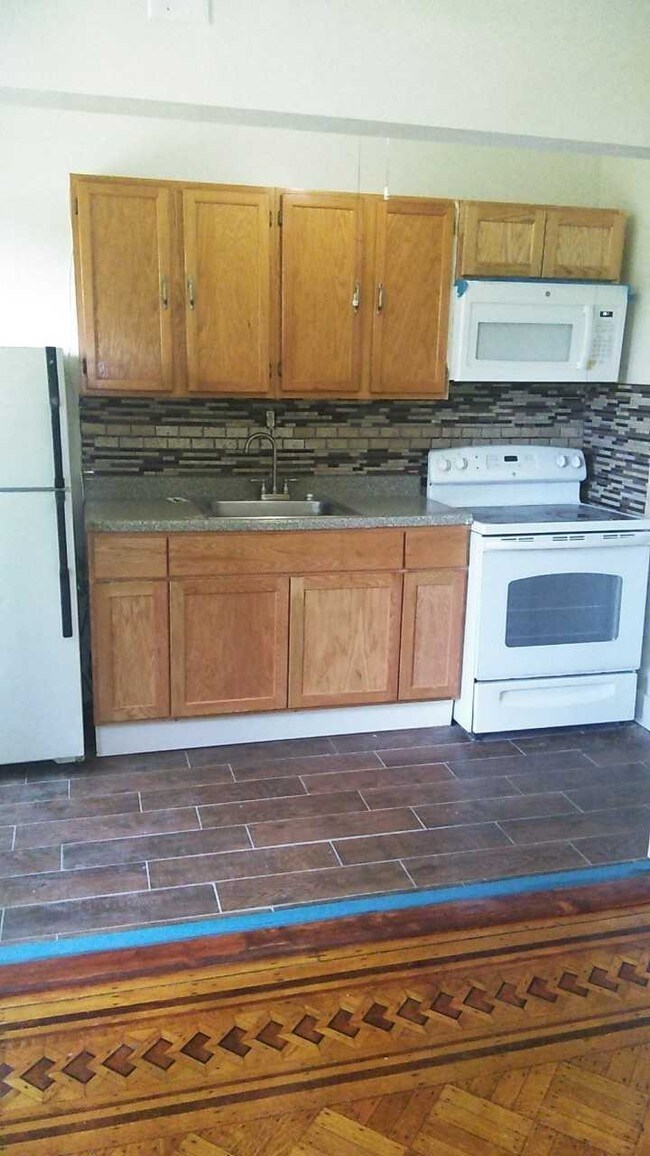 Building Photo - 761 Macon Street