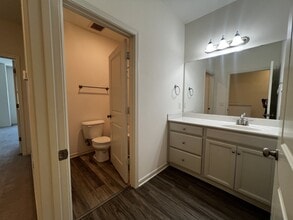 Building Photo - 57 Dresser Ln