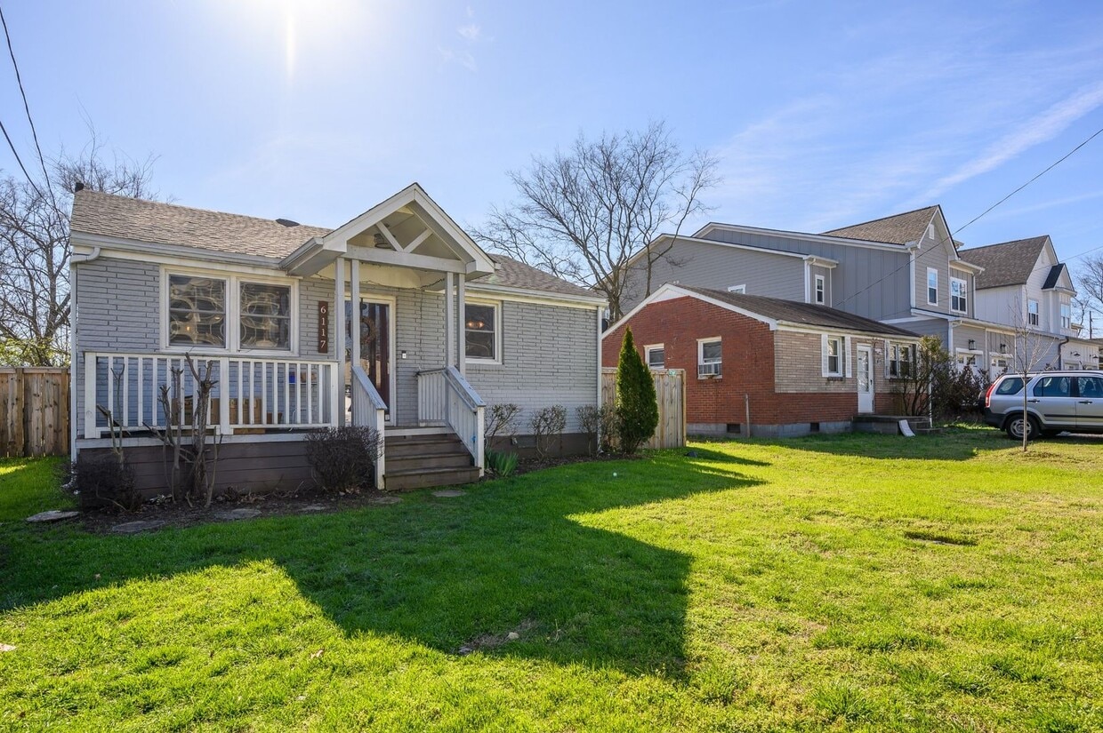 Primary Photo - **RENOVATED COTTAGE IN THE NATIONS WITH AN...