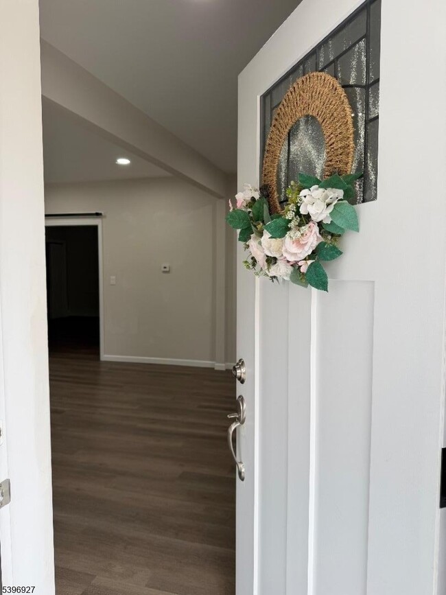 Building Photo - 9 Stoll St