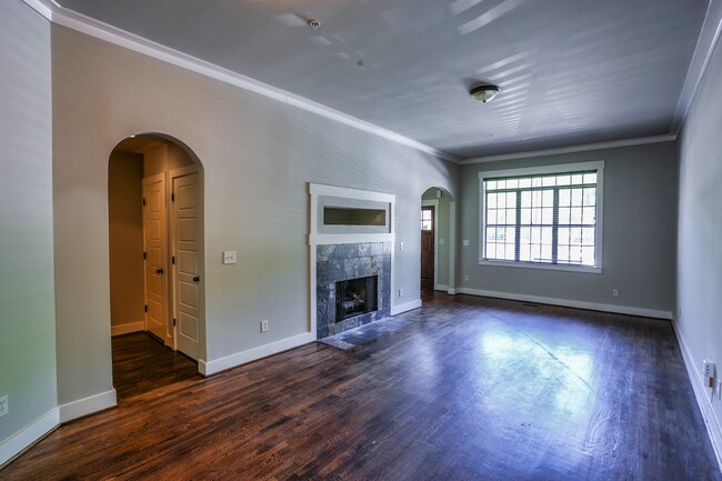 Building Photo - 1342 Essex Manor Circle
