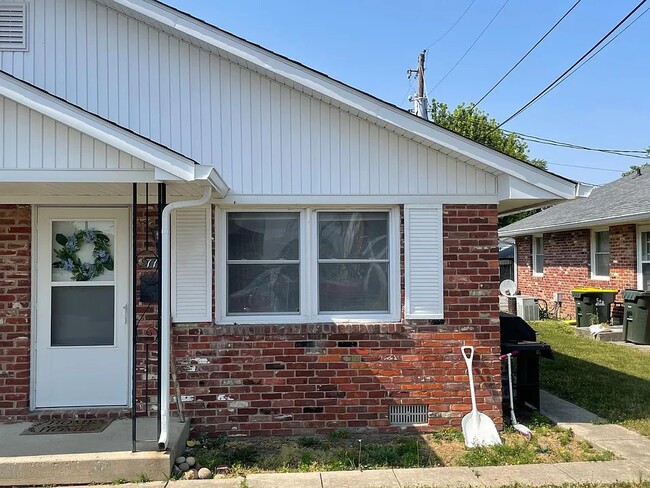 Front - 112 W 14th St