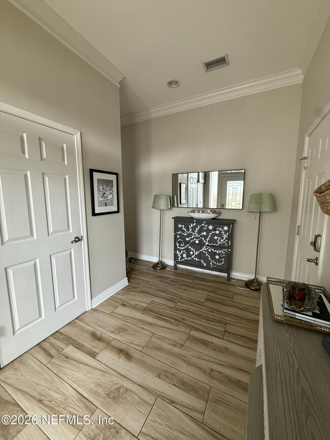 Building Photo - 875 8th St S