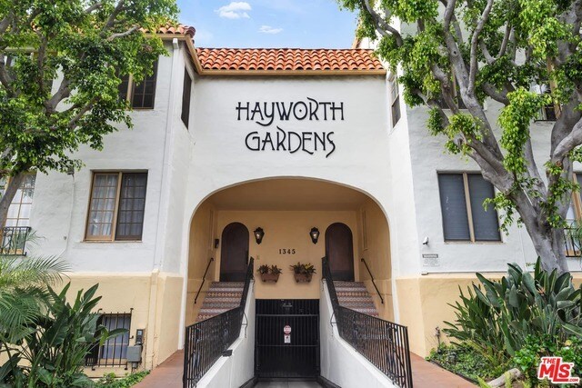 Foto del edificio - 1345 Hayworth Ave