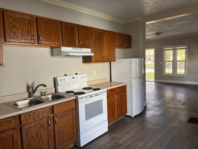 Foto del edificio - Charming 3-Bedroom Home Near the Park – Pe...