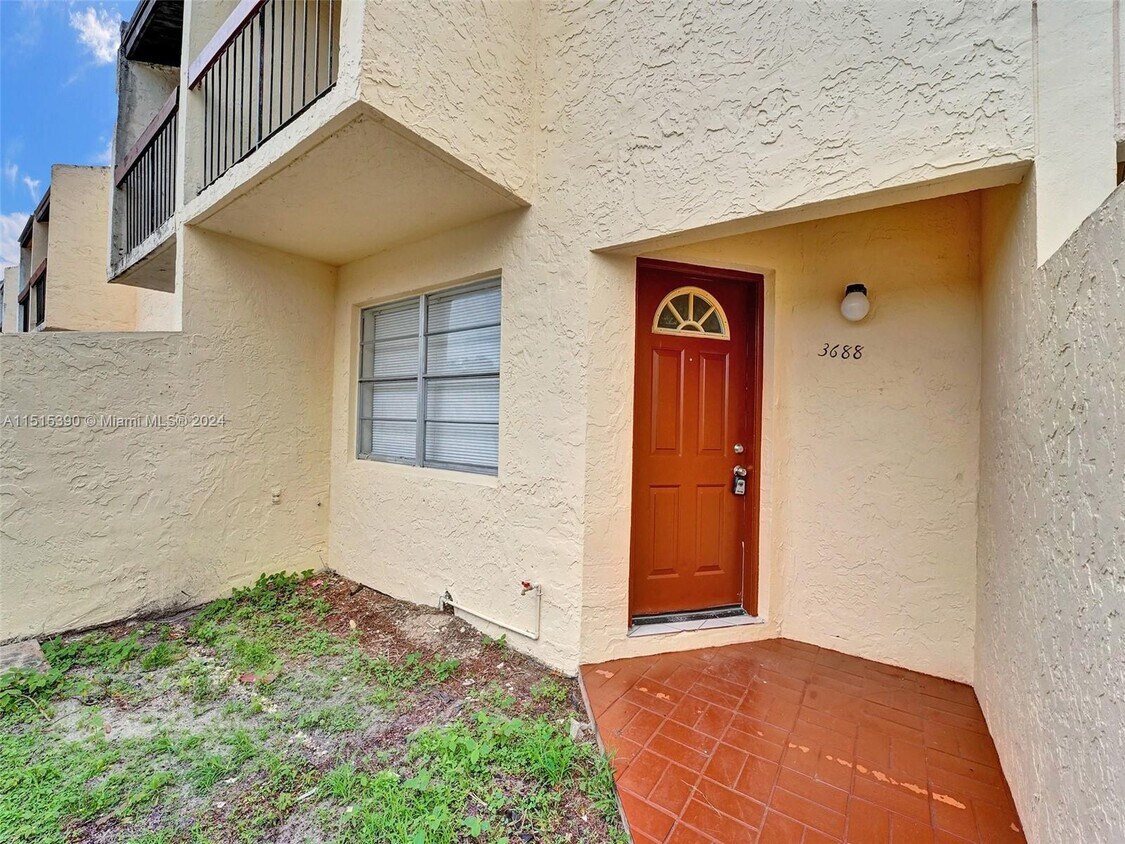 3688 SW 59th Ave, Davie, FL 33314 Townhome Rentals in Davie FL