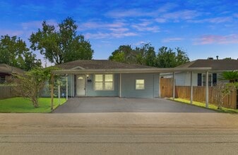 Building Photo - 3718 Dreyfus St