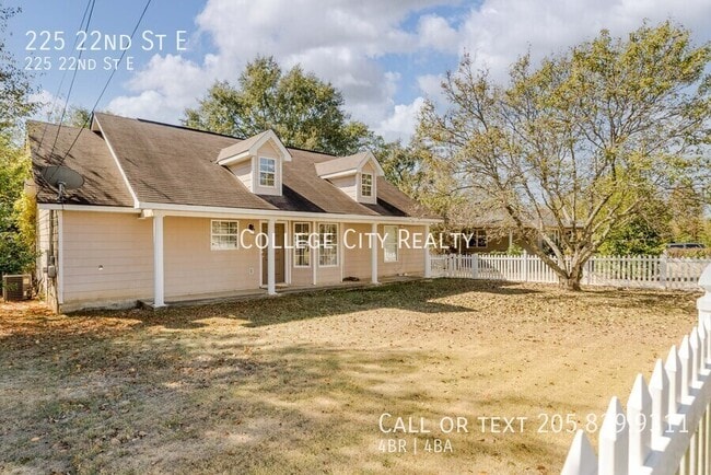 Photo - 225 22nd E St House