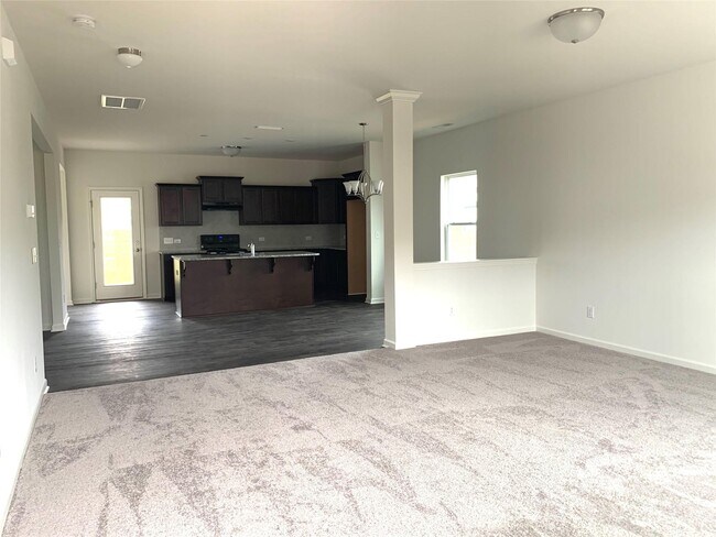 Foto del edificio - 4917 Staffordshire Ln