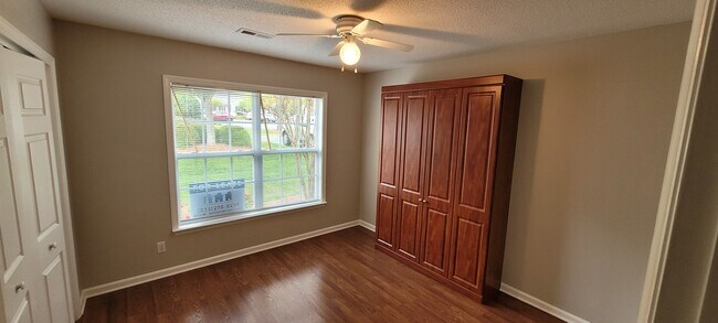 Building Photo - 116 Wesley Harris Cir