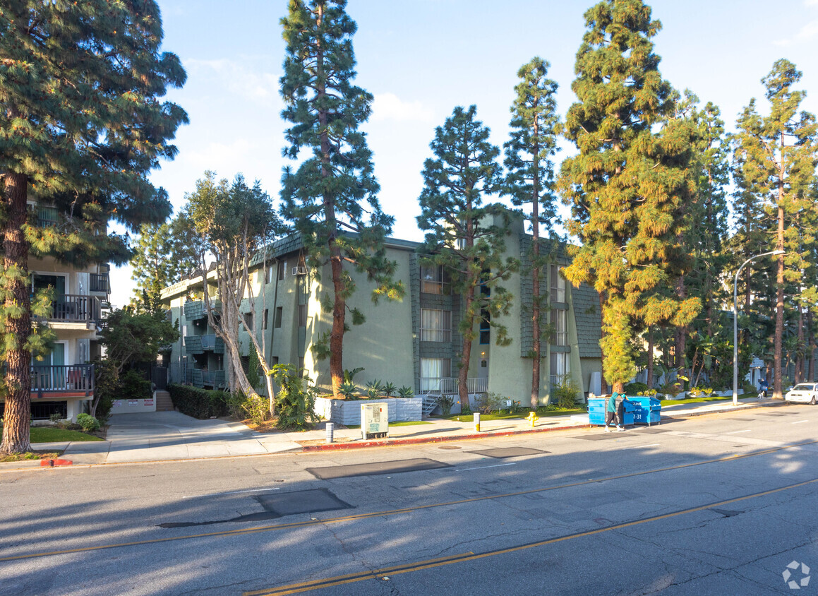 Green Valley Circle Culver City Condos