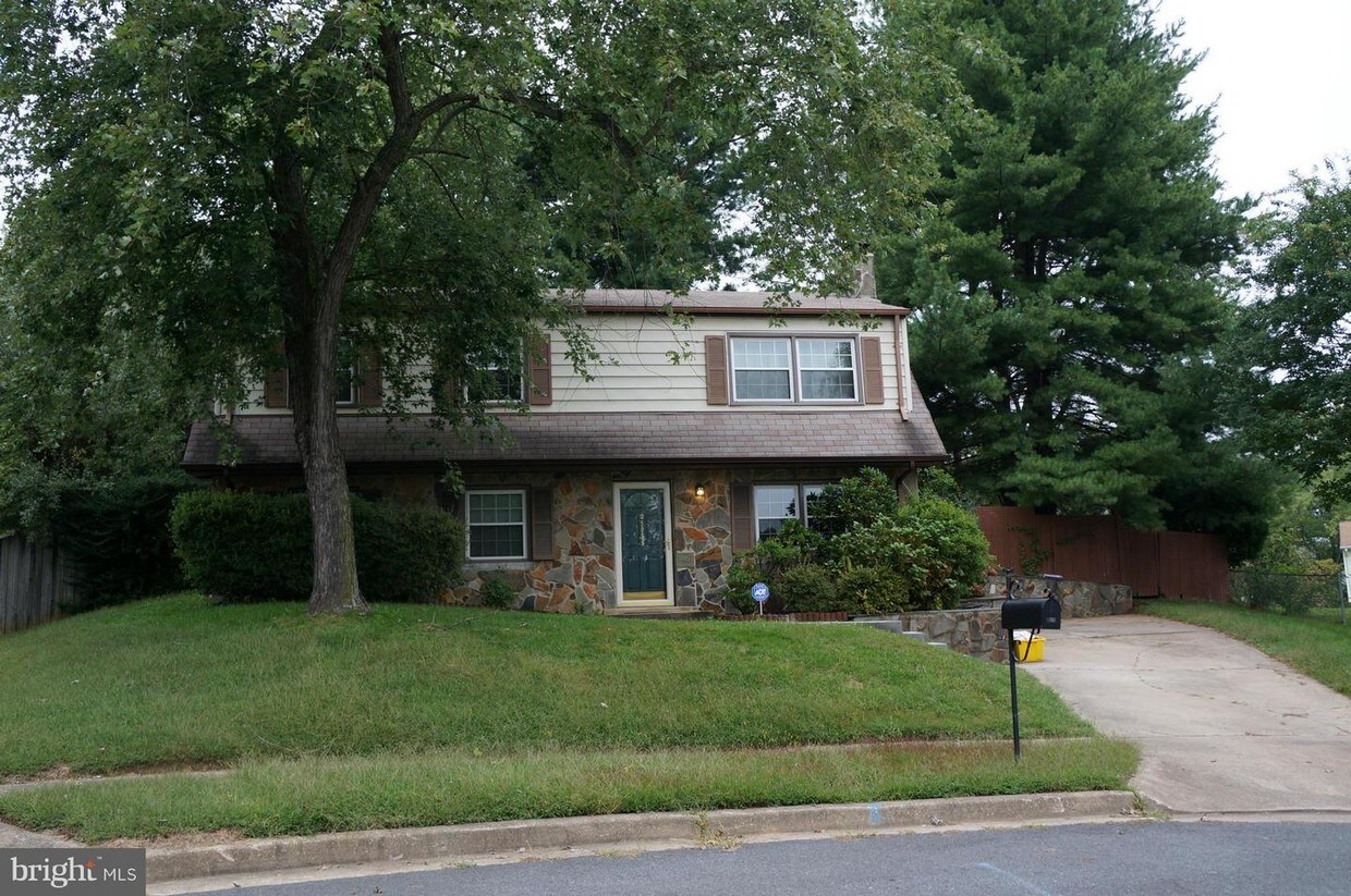 5056 Lakeland Ct, Woodbridge, VA 22193 House Rental in Woodbridge, VA